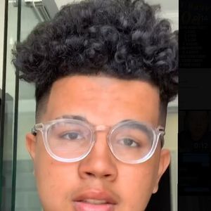 Meet your Posher, Roman